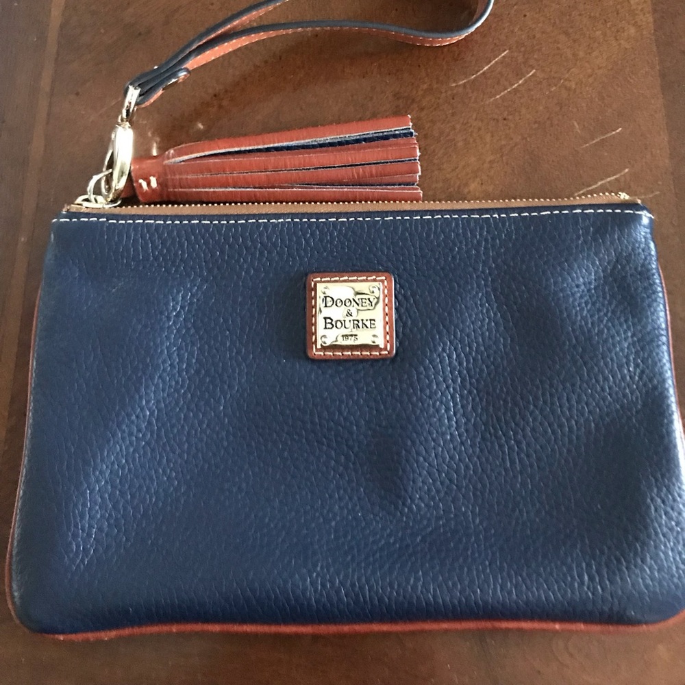 Dooney wristlet